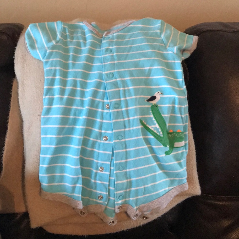 Gator romper